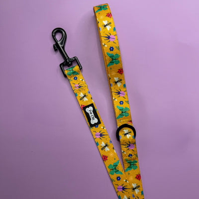 Pup Chic Boutique – Summer Buzzin’ 5ft Dog Lead (Mustard Yellow Insect Print)
