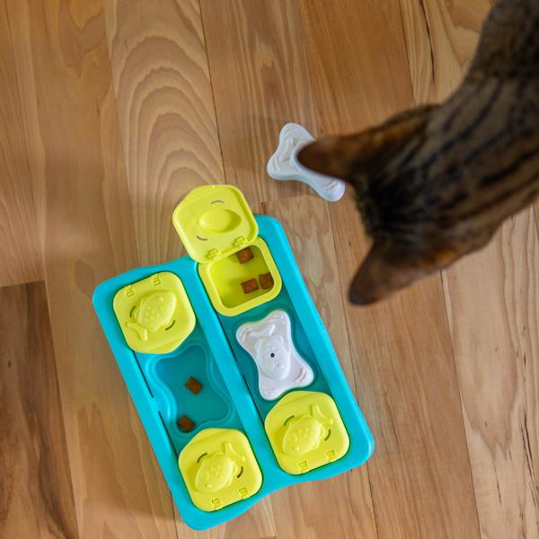 Nina Ottosson Catstages Kitty Cube Cat Puzzle Toy – Interactive Slow Feeder & Treat Dispenser