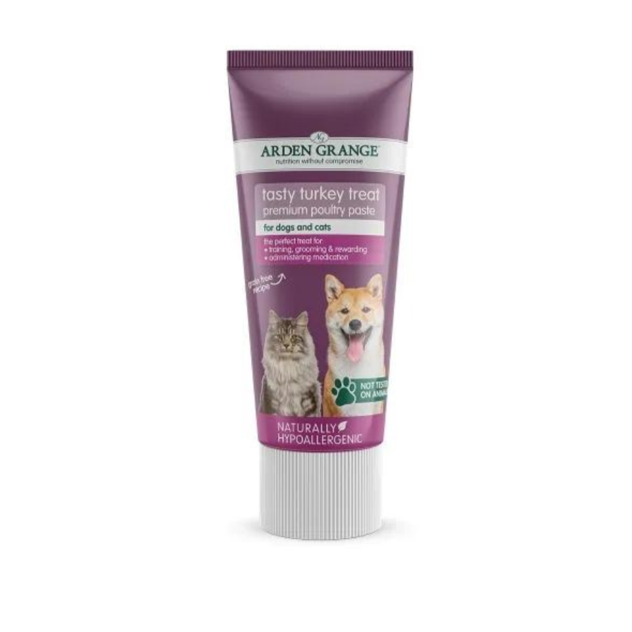 Arden Grange pet food product on a white background