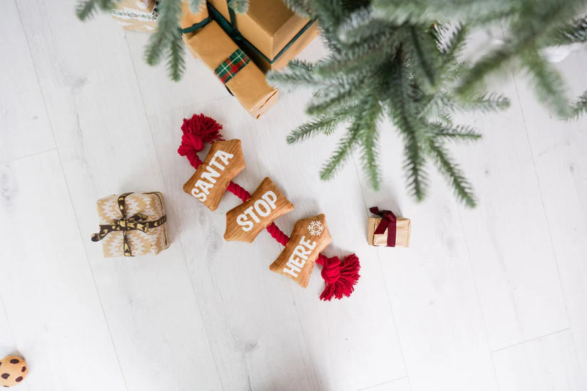 Santa Stop Here Rope Dog Toy