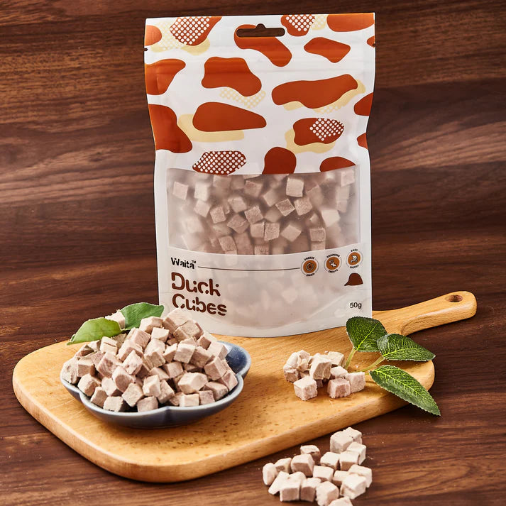 Waita Freeze-Dried Duck Cubes 50g – 100% natural duck breast treats for dogs and cats, grain-free, high-protein, and hypoallergenic.