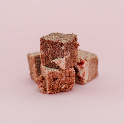 Waita Freeze-Dried Venison Cubes 50g – High-Protein Dog & Cat Treats.