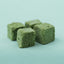 Freeze-dried chicken and barley grass functional treats for cats and dogs